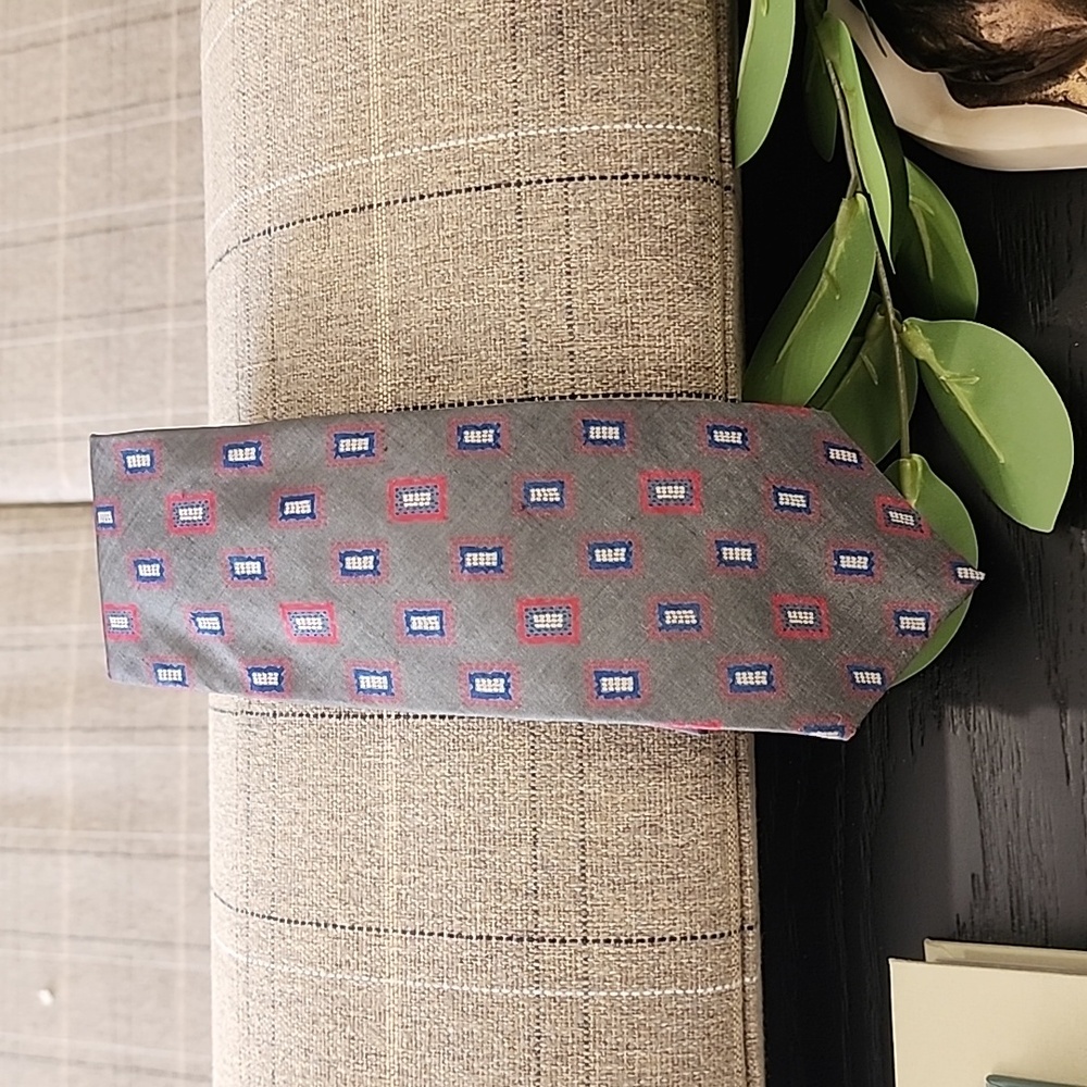 YSL VINTAGE 80s YVES SAINT LAURENT Mens Silk Tie Suit Gray Geometric Retro - Picture 8 of 13